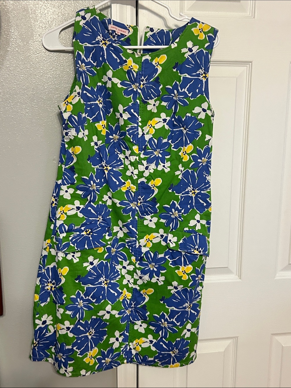 Sleeveless Green Floral Mini Dress with Blue Blooms